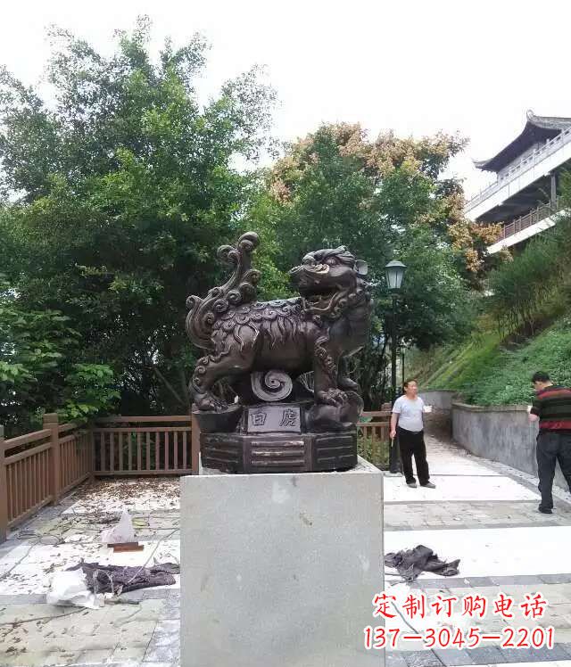 云南白虎神兽雕塑