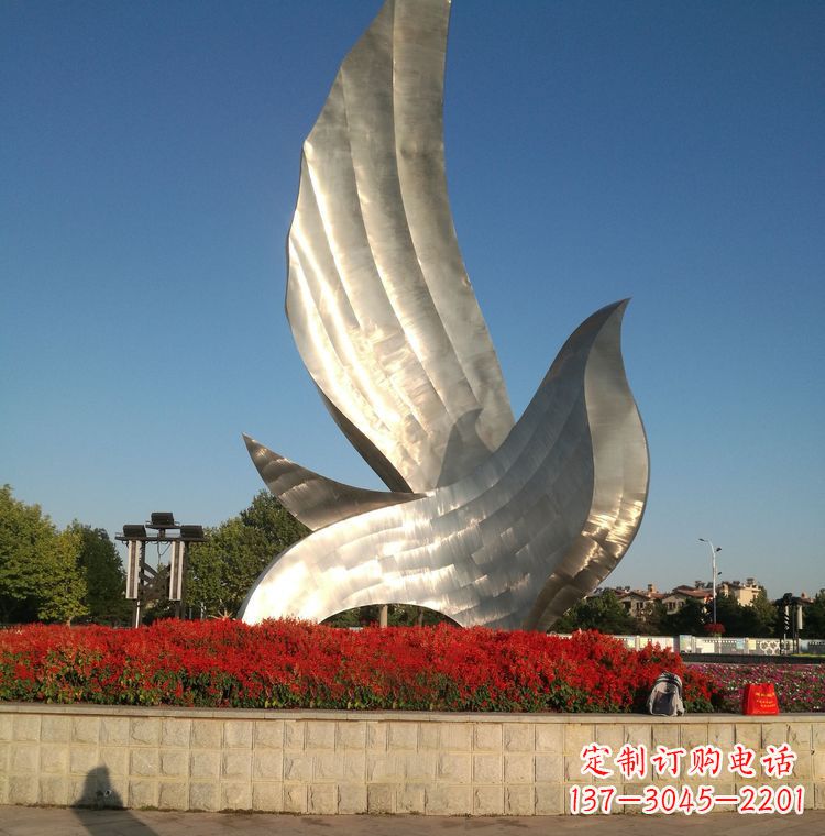 云南北戴河奥林匹克公园鸽子雕塑