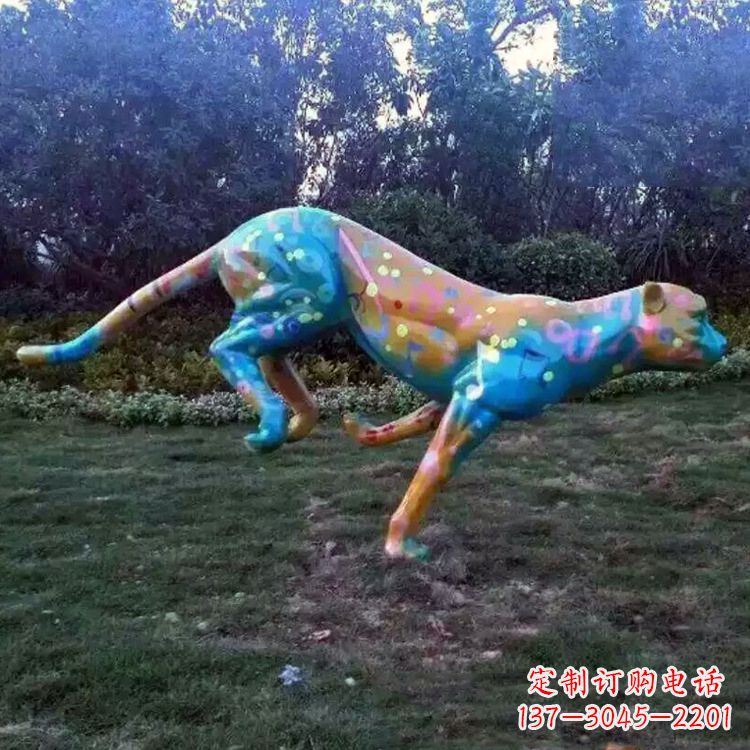 云南玻璃钢彩绘豹子雕塑艺术精美动物摆件