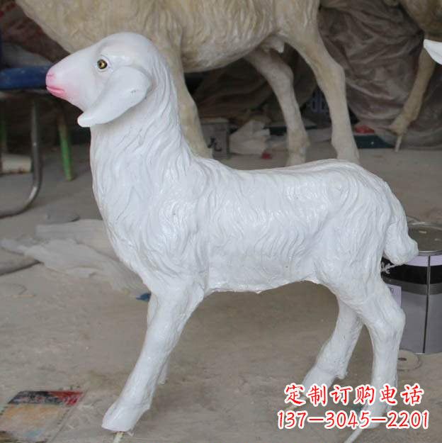 云南玻璃钢仿真小羊