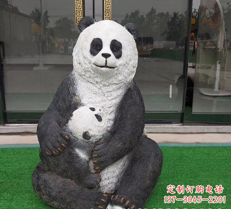 云南玻璃钢母子熊猫雕塑