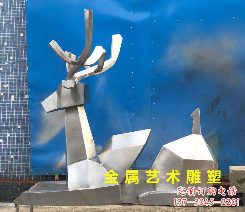 云南不锈钢别墅几何鹿雕塑——别出心裁的艺术灵感
