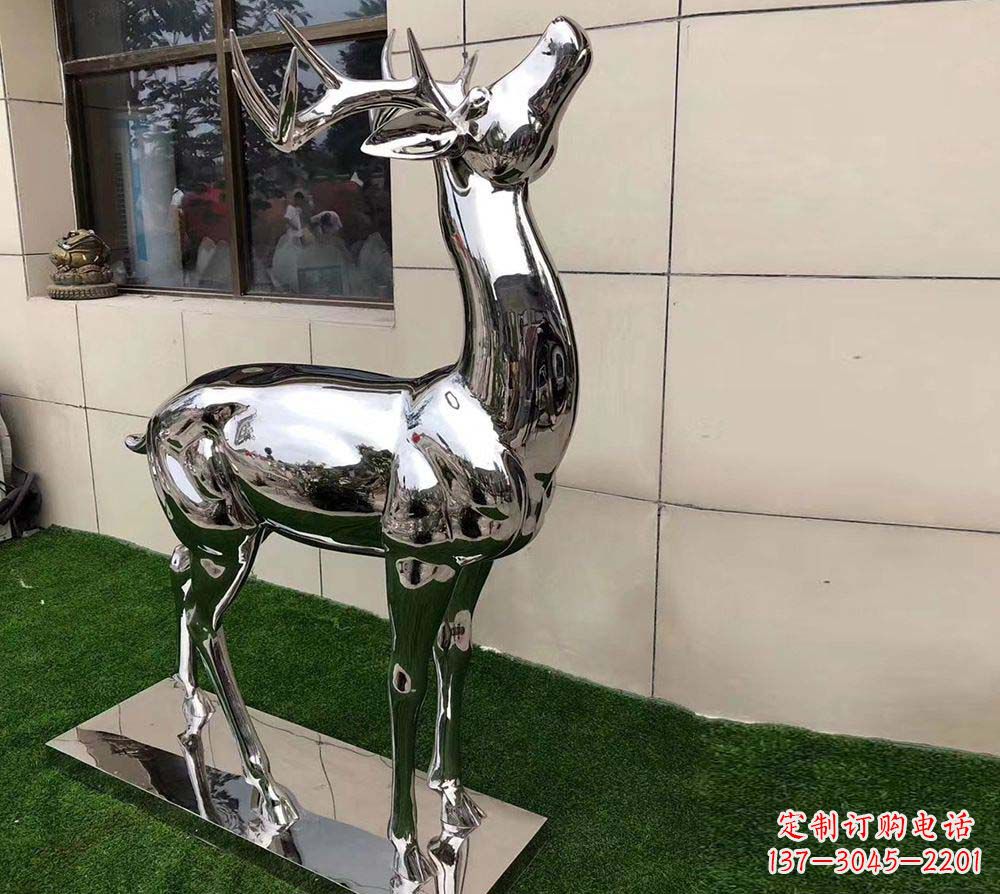云南不锈钢别墅镜面小鹿雕塑