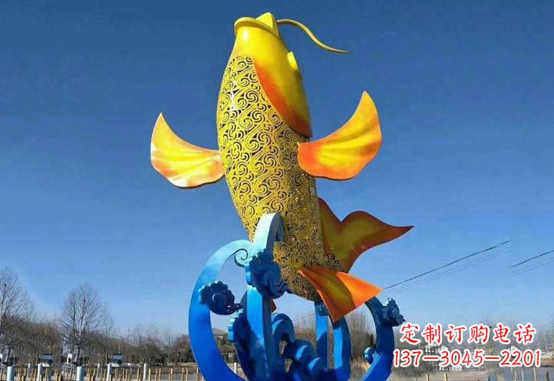 云南不锈钢鲤鱼雕塑——城市的一道风景线