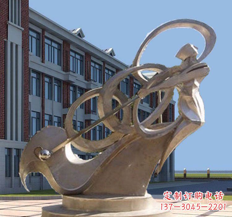 云南不锈钢抽象打高尔夫球人物雕塑
