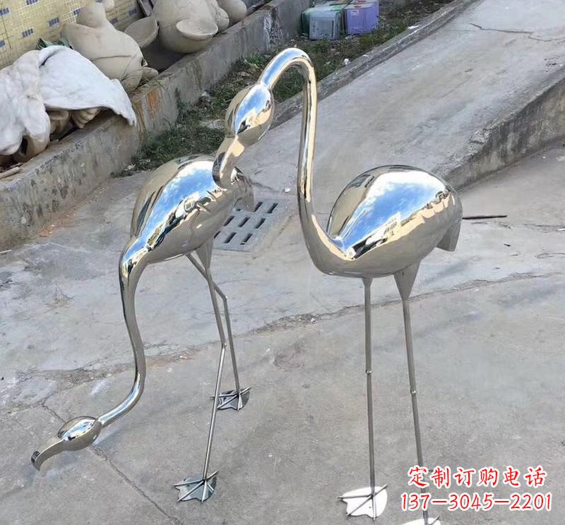 云南传统工艺不锈钢动物雕塑