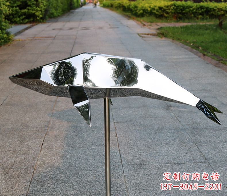 云南不锈钢海豚雕塑令人惊叹的精致艺术品