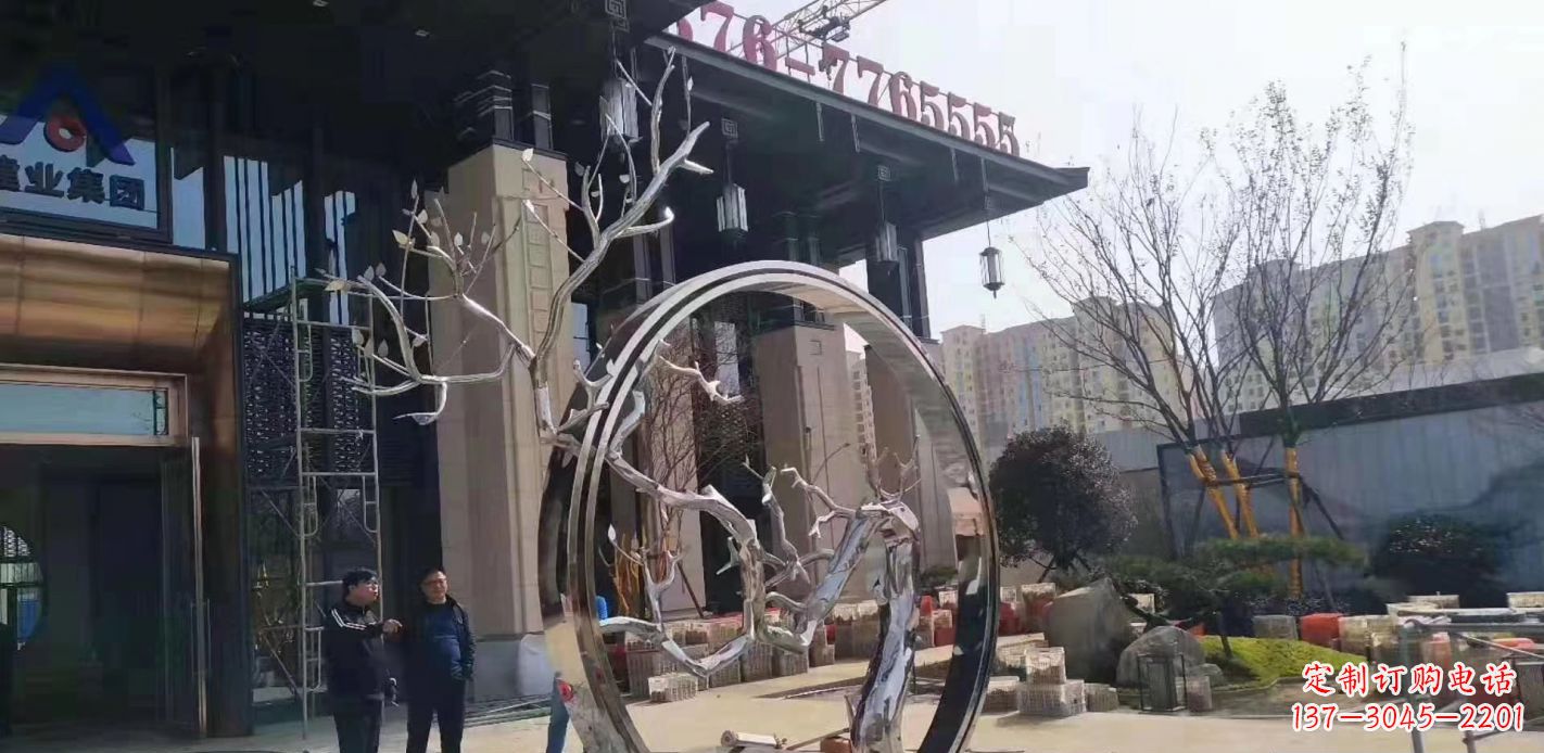 云南不锈钢抽象镜面圆环雕塑