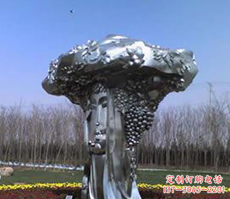 云南不锈钢葡萄雕塑——点缀美丽景观