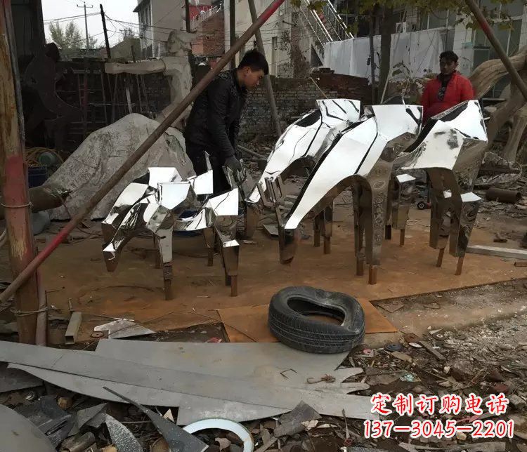 云南不锈钢动物雕塑精美外形,经久耐用
