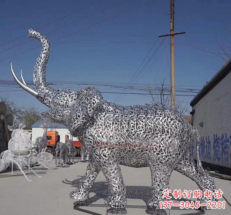 云南不锈钢大象雕塑象征力量与美丽