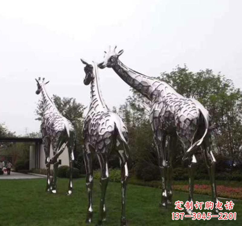 云南精美的不锈钢大型长颈鹿雕塑