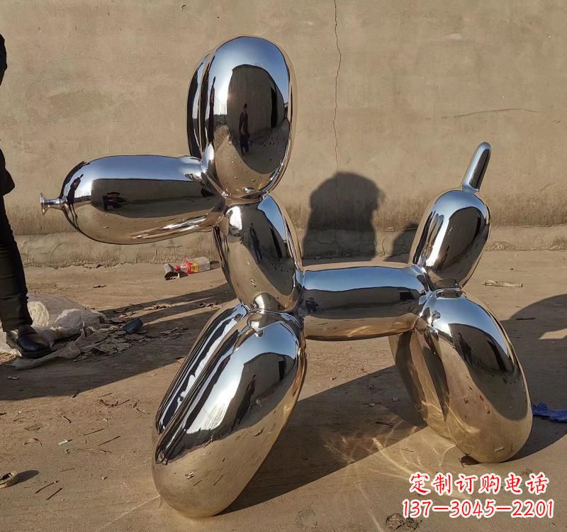 云南精美不锈钢动物雕塑