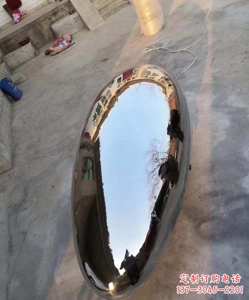 云南不锈钢水滴雕塑一种美观耐用的艺术品
