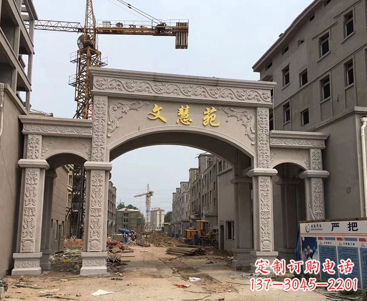 云南艺术精美的不锈钢牌坊雕塑