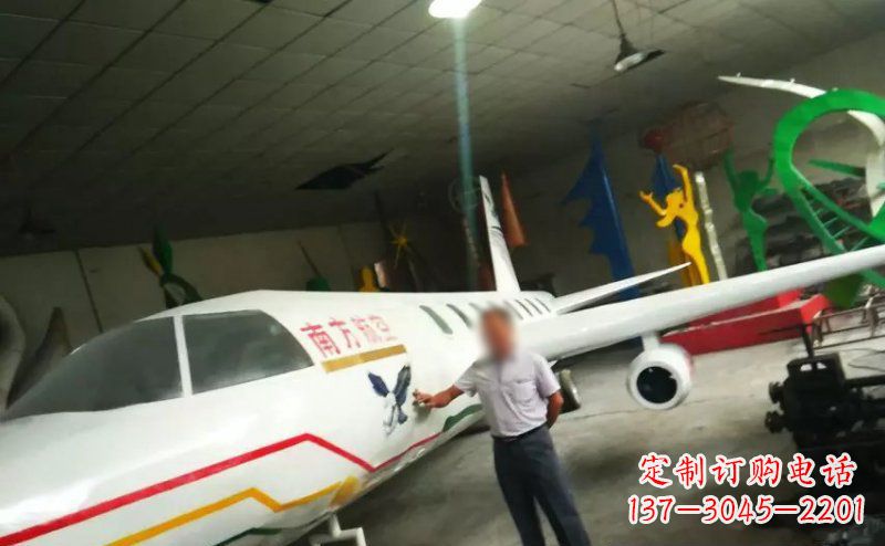 云南不锈钢飞机雕塑精美的艺术作品