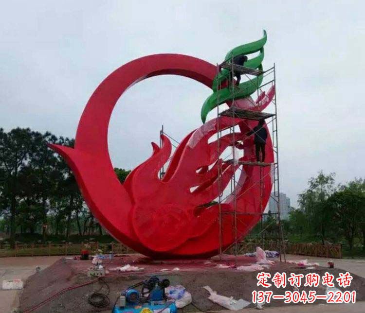 云南不锈钢凤凰雕塑精美而又神秘