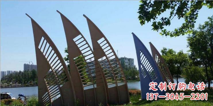 云南不锈钢公园的船帆雕塑