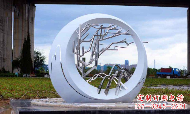 云南不锈钢树枝雕塑艺术与环保的完美结合