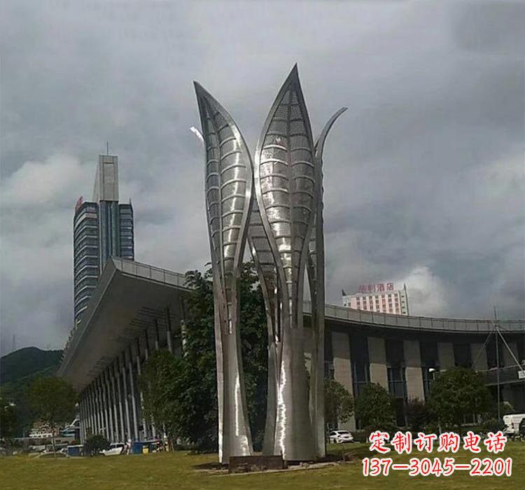 云南不锈钢公园大型树叶雕塑精美绝伦