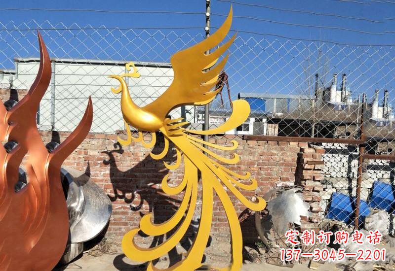 云南不锈钢凤凰雕塑——灿烂金色给予城市温暖