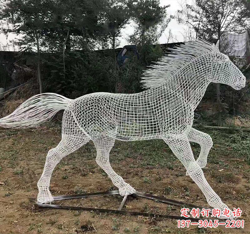 云南不锈钢公园镂空奔马雕塑——给城市带来动感