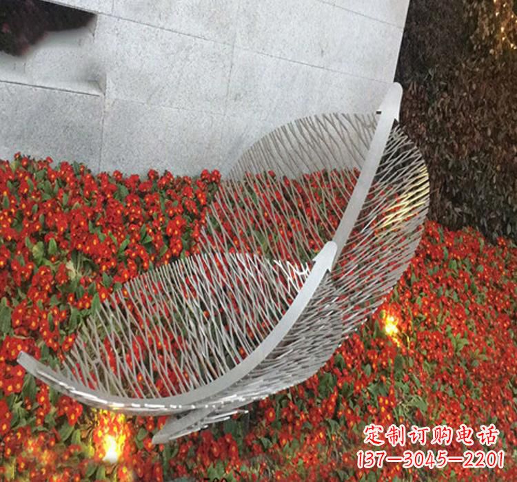 云南不锈钢公园镂空树叶雕塑——精致艺术品