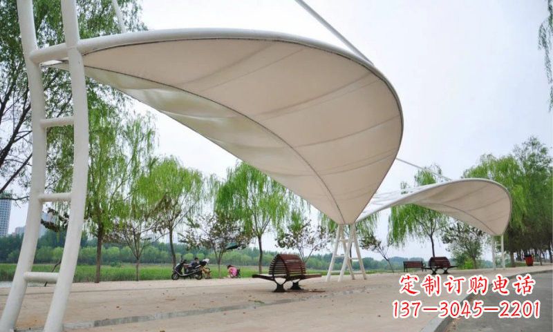 云南不锈钢树叶形遮阳棚雕塑
