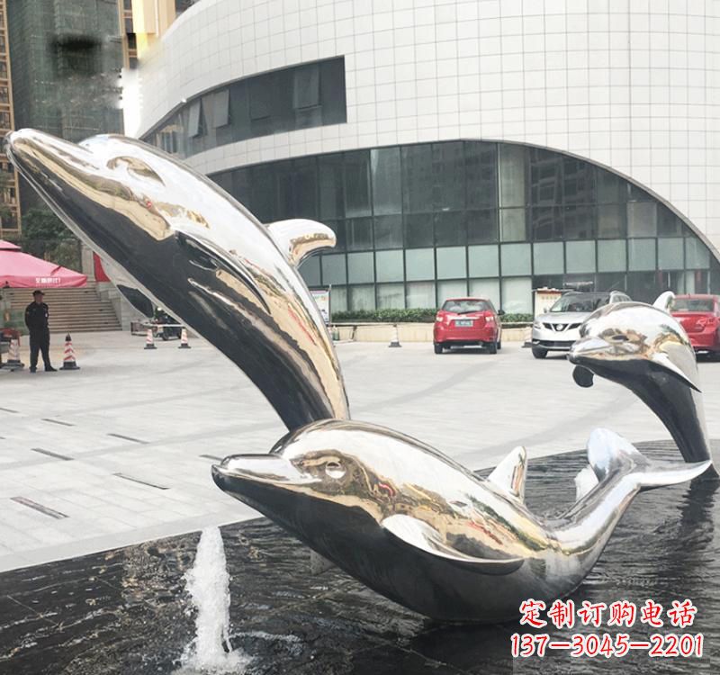 云南不锈钢海豚雕塑艺术与美的结合