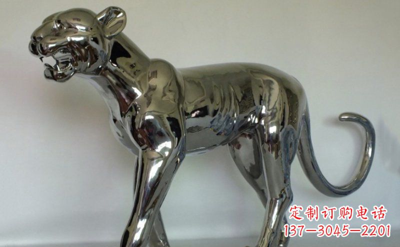 云南不锈钢金钱豹雕塑给人以高贵气质的艺术瑰宝