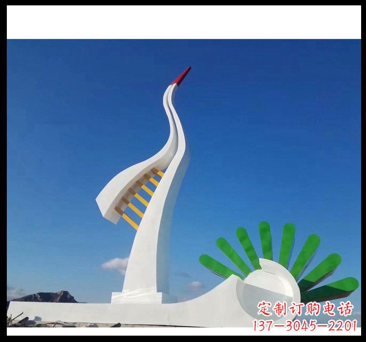 云南不锈钢松树雕塑,美轮美奂