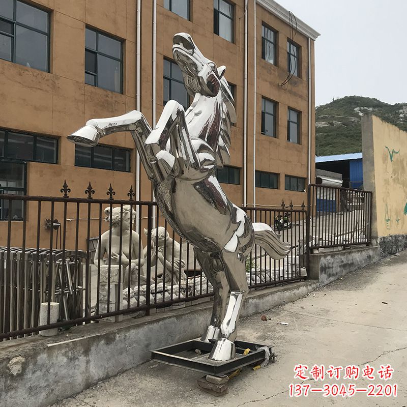 云南不锈钢马雕塑精美绝伦