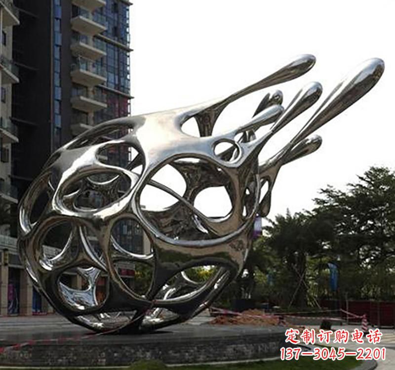 云南不锈钢镜面火龙果雕塑精致的艺术瑰宝