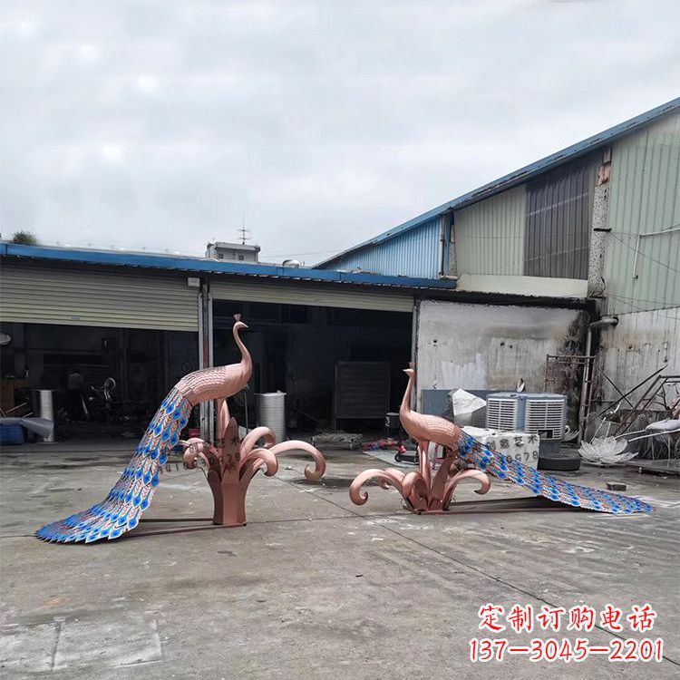 云南不锈钢孔雀彩色雕塑