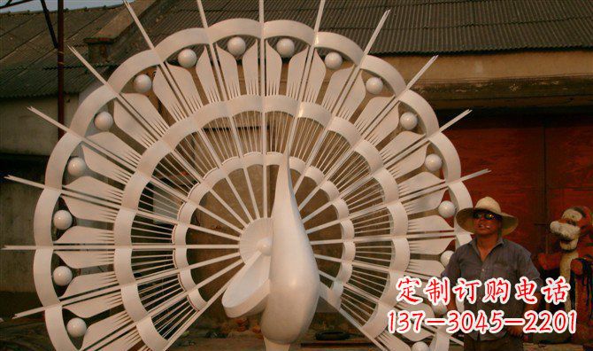云南不锈钢孔雀开屏雕塑