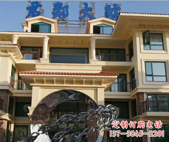 云南不锈钢鲤鱼跃龙门雕塑——传承中国传统文化
