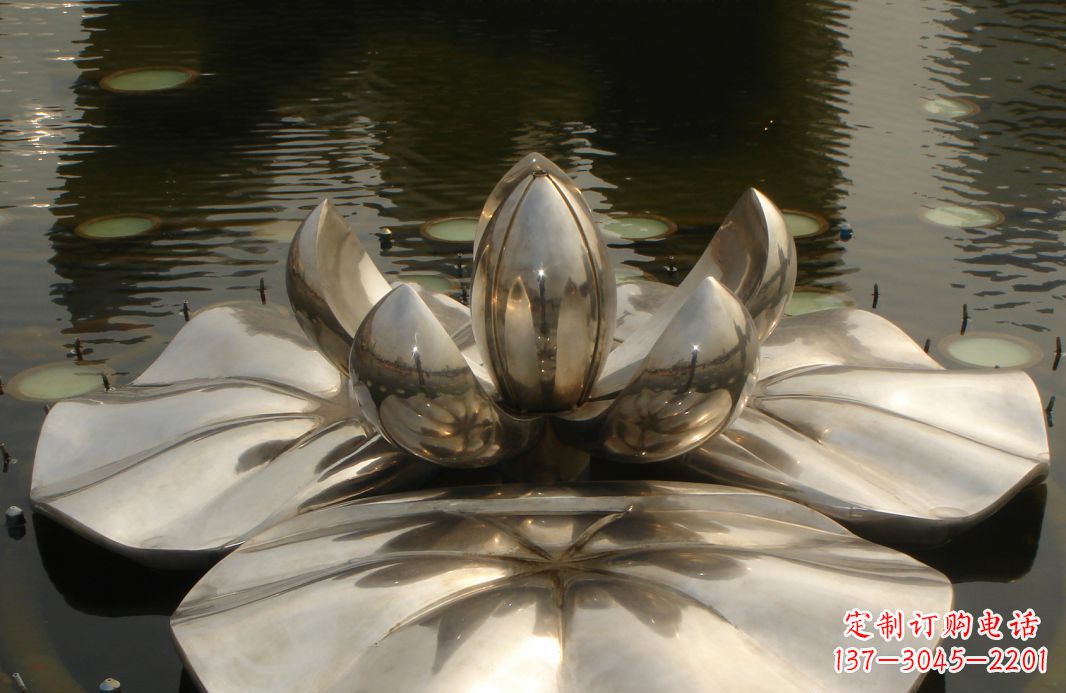 云南不锈钢莲花雕塑绚丽多彩的艺术之美