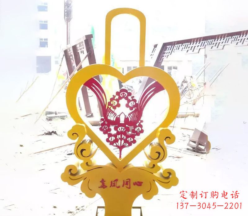 云南不锈钢龙凤同心雕塑精美雕刻传递着浓浓爱意