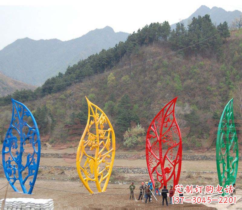 云南不锈钢镂空树叶景观雕塑精美绝伦