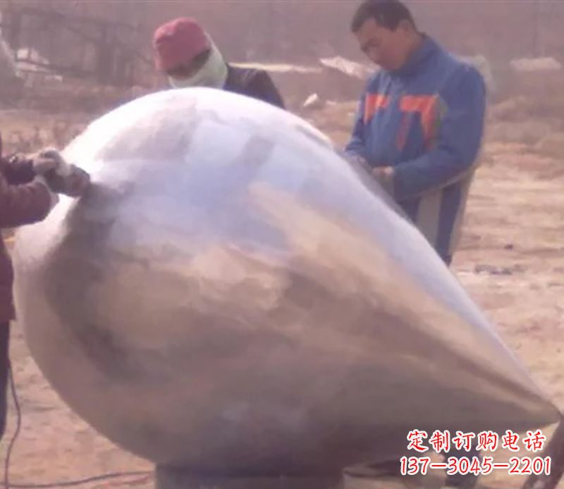 云南不锈钢水滴雕塑精致美丽的艺术品