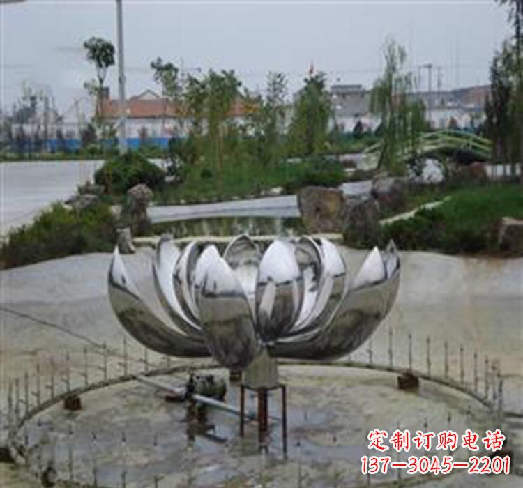 云南不锈钢荷花雕塑营造美丽水景