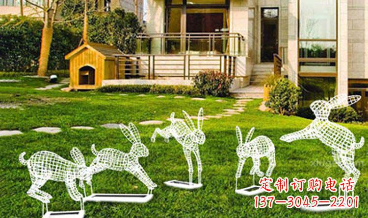 云南不锈钢兔子镂空雕塑