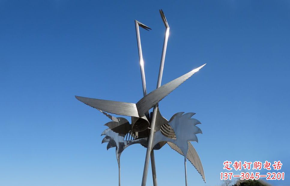 云南不锈钢鸵鸟雕塑精美外形、传神表现