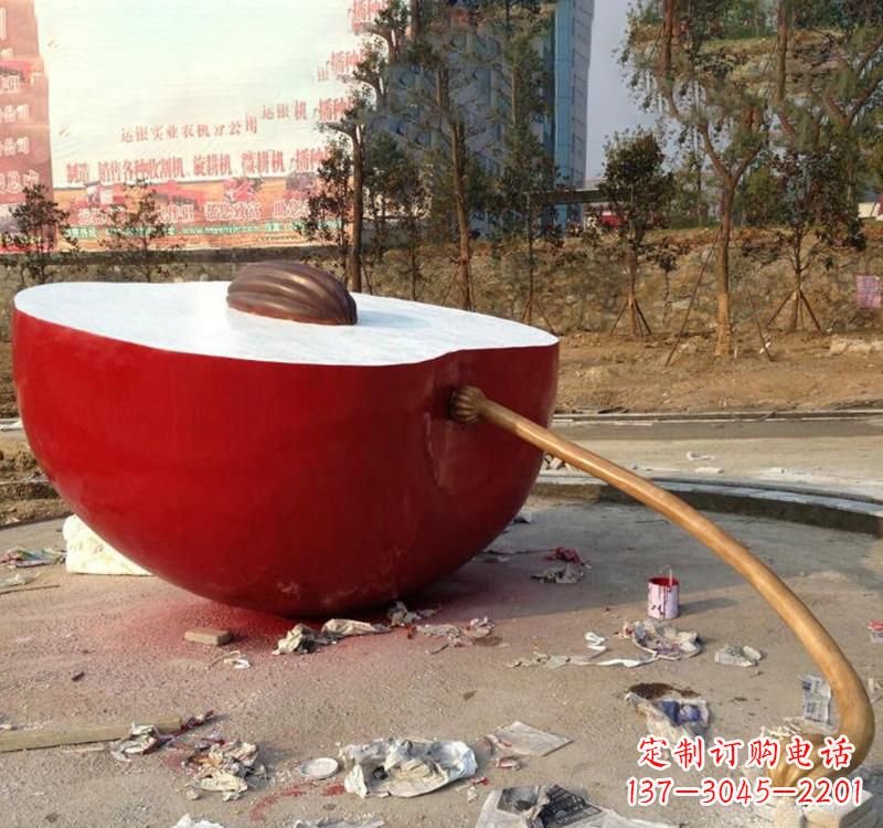 云南不锈钢苹果雕塑美丽与现代的融合