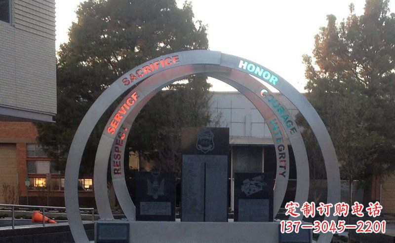 云南不锈钢艺术门圆环雕塑——精美绝伦