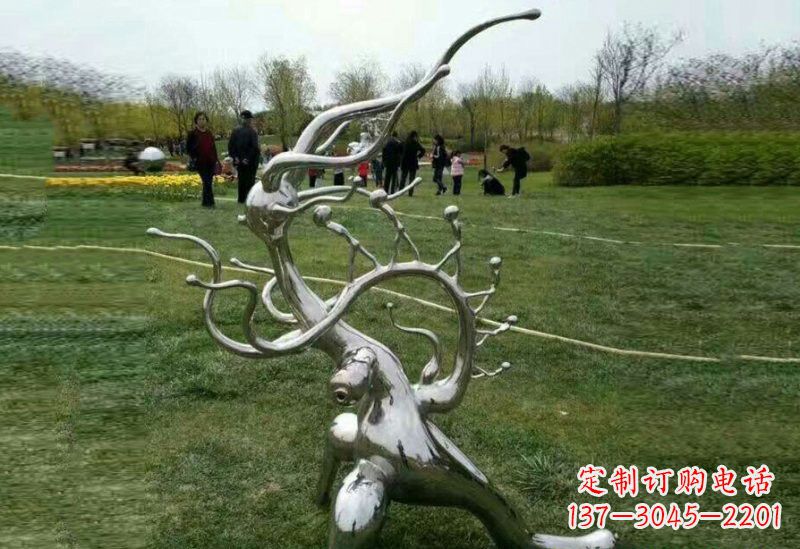 云南不锈钢树枝雕塑精美的艺术装饰