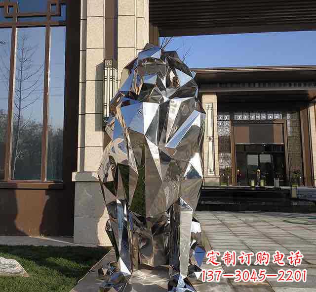 云南不锈钢狮子雕塑给园林带来神秘与力量