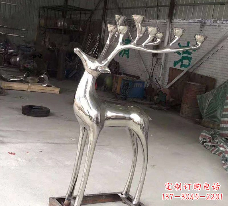 云南精美梅花鹿雕塑——点亮不锈钢烛台