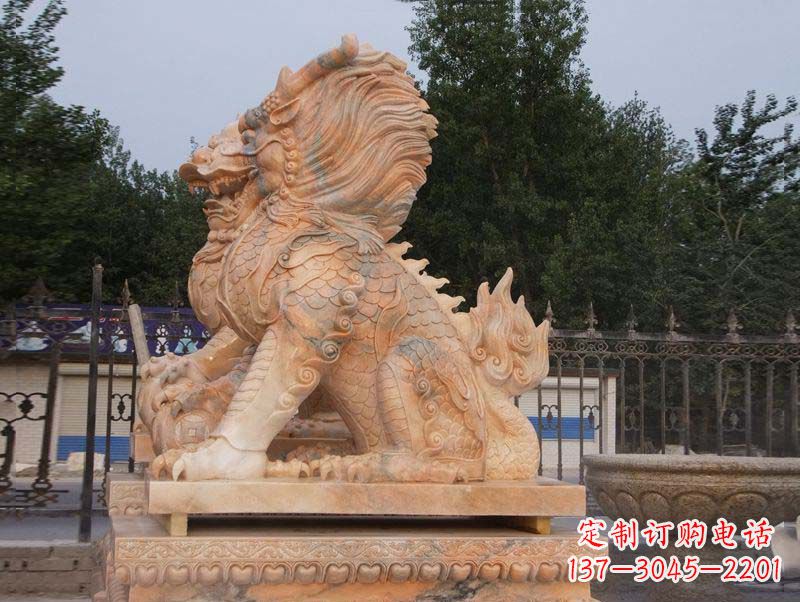 云南麒麟门口镇宅石雕