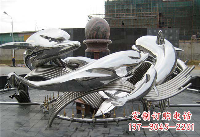 云南城市中的海豚雕塑